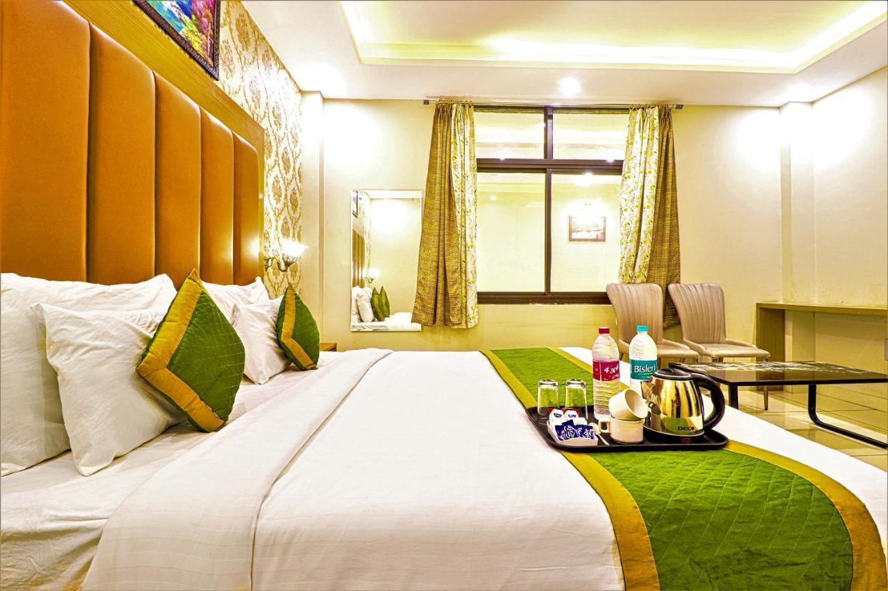 The Glory Hotel Дехрадун Экстерьер фото