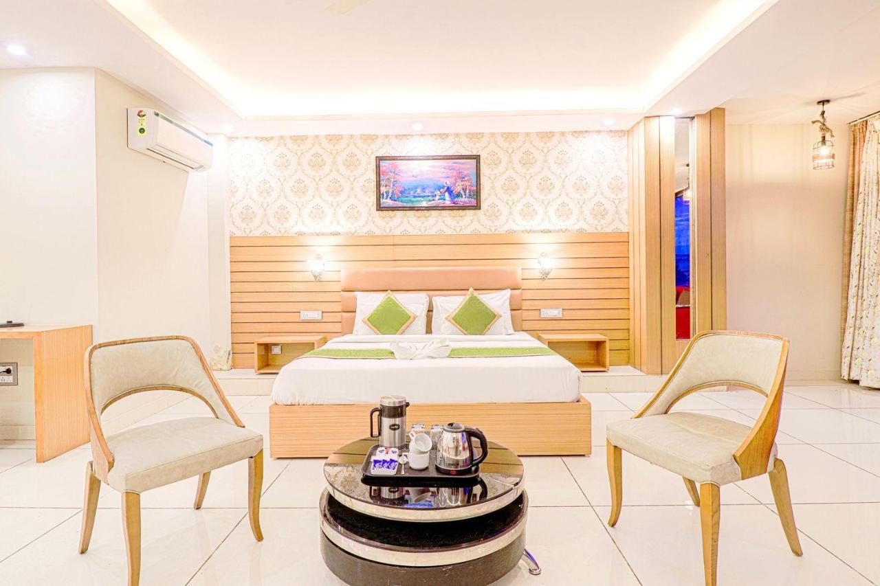 The Glory Hotel Дехрадун Экстерьер фото